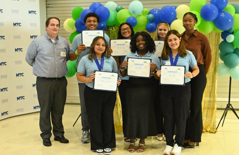 Neal Communities Donates $25,000 to Healthy Teens for Scholarship Program